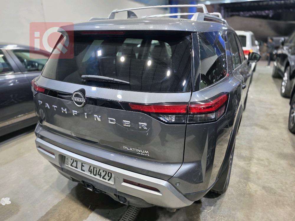 نیسان پاسفایندەر